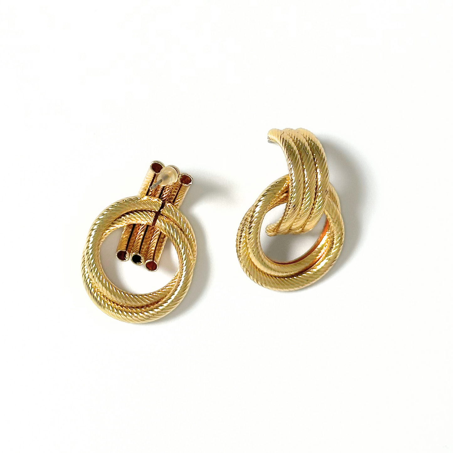 Alvéra Gold Statement Stud Earrings – elegant gold-plated statement studs, classy vintage-inspired jewelry from jewelry brand Alvéra